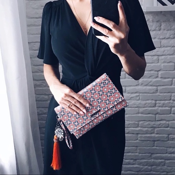 "Santa Clarita" - Picture 2 of 8